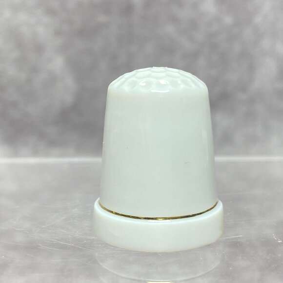 Vintage California Souvenir Thimble Fruit Basket Porcelain Sewing Collectible - Picture 4 of 8